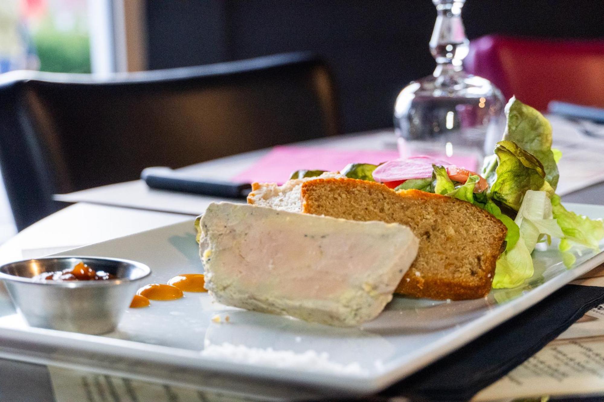 Cit'Hotel Restaurant Du Bowling De 미요 외부 사진